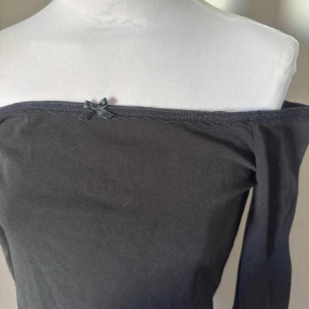 Black Off-the-Shoulder Long Sleeve mini dress